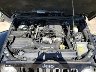 2018 Jeep Wrangler Unlimited Sahara with VIN 1C4HJWEG1JL926982, listed as a Copart auction lot 60640485 with 138,099 mi miles and Salvage title. Bid and sale history available at DreamBid. Image 11.