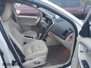 2012 Volvo XC60 3.2L with VIN YV4952DL4C2305502, listed as a IAAI auction lot 41933334 with 146,746 mi miles. Bid and sale history available at carsss.com. Image 5.