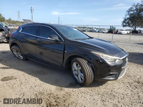 2018 Infiniti QX30 Luxury z VIN SJKCH5CP7JA053928, wystawiony jako Copart lot #84710794 z przebiegiem 139 206 mil mil oraz Nie do naprawy • Non repairable. Historia ofert i sprzedaży dostępna na DreamBid. Obrazek 4.