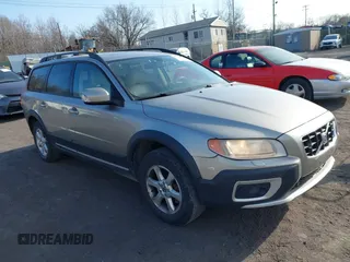 2008 Volvo XC70 with VIN YV4BZ982381035076, listed as a IAAI auction lot 41782228 with 217,484 mi miles. Bid and sale history available at carsss.com. Image 1.