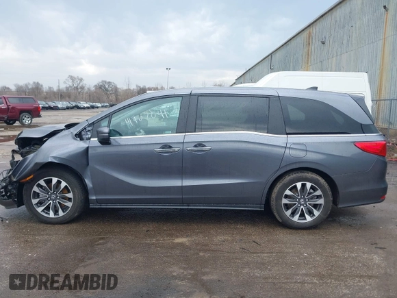 2024 Honda Odyssey EX-L with VIN 5FNRL6H69RB053109, listed as a IAAI auction lot 41902641 with 19,358 mi miles and . Bid and sale history available at DreamBid. Image 14.