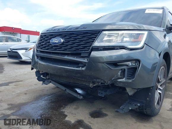 2018 Ford Explorer Sport z VIN 1FM5K8GT3JGC47533, wystawiony jako IAAI lot #42548905 z przebiegiem 163 039 mil mil oraz . Historia ofert i sprzedaży dostępna na DreamBid. Obrazek 6.
