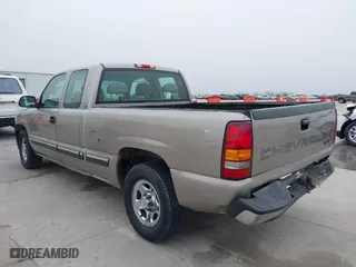2002 Chevrolet Silverado 1500 LS with VIN 2GCEC19V321217096, listed as a IAAI auction lot 41727809 with 273,315 mi miles. Bid and sale history available at carsss.com. Image 3.