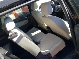 2019 Volkswagen Tiguan SE with VIN 3VV3B7AX2KM075179, listed as a IAAI auction lot 41728654 with 108,388 mi miles and . Bid and sale history available at DreamBid. Image 8.