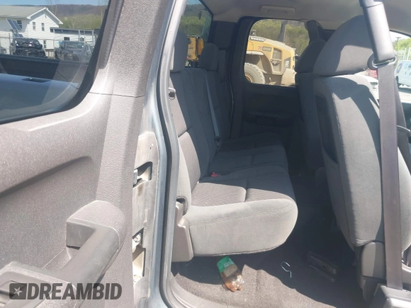 2009 Chevrolet Silverado 1500 LT with VIN 1GCEK29099Z214279, listed as a IAAI auction lot 42112324 with 55,953 mi miles and . Bid and sale history available at DreamBid. Image 8.