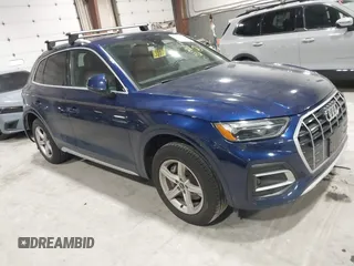 2021 Audi Q5 Premium with VIN WA1AAAFY5M2060669, listed as a IAAI auction lot 41485633 with 31,182 mi miles. Bid and sale history available at carsss.com. Image 1.