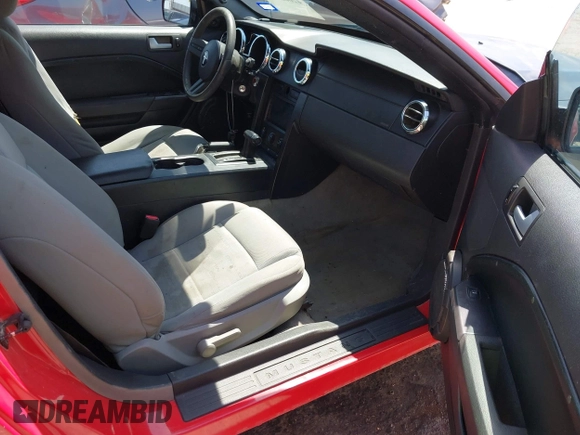 2007 Ford Mustang Deluxe with VIN 1ZVFT80N575345515, listed as a IAAI auction lot 42008753 with 165,871 mi miles and . Bid and sale history available at DreamBid. Image 5.