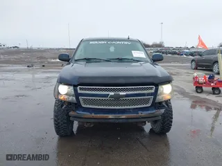 2007 Chevrolet Avalanche LT w/3LT with VIN 3GNFK12317G118640, listed as a IAAI auction lot 41735210 with 0 mi miles. Bid and sale history available at carsss.com. Image 6.