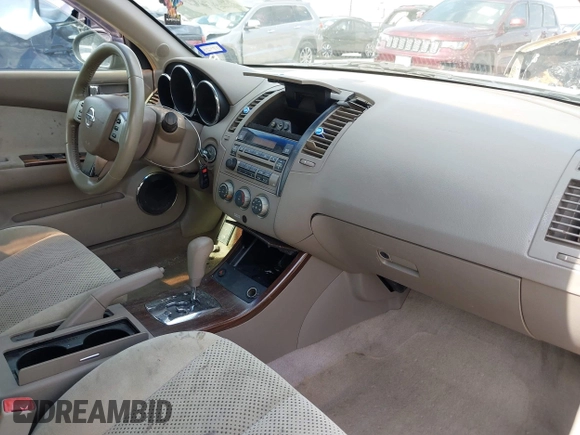 2006 Nissan Altima SE with VIN 1N4BL11DX6C268090, listed as a IAAI auction lot 42374346 with 195,240 mi miles and . Bid and sale history available at DreamBid. Image 5.