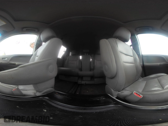 2015 Toyota Sienna XLE с VIN 5TDYK3DC3FS579087, выставлен на аукционе IAAI как лот 42456365 с пробегом 127 350 миль миль и . История ставок и продаж доступна на DreamBid. Изображение 18.