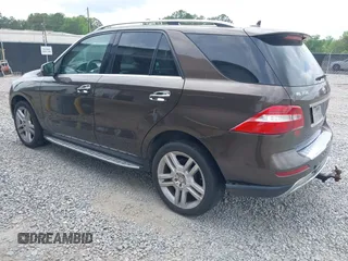 2013 Mercedes-Benz M ML 350 with VIN 4JGDA5HB4DA244103, listed as a IAAI auction lot 42106199 with 145,464 mi miles. Bid and sale history available at carsss.com. Image 3.