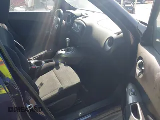 2015 Nissan Juke S with VIN JN8AF5MVXFT561176, listed as a IAAI auction lot 41797063 with 92,235 mi miles and . Bid and sale history available at carsss.com. Image 5.