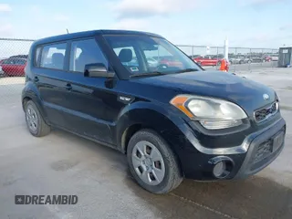 2013 Kia Soul with VIN KNDJT2A59D7539635, listed as a IAAI auction lot 42036022 with 159,124 mi miles. Bid and sale history available at carsss.com. Image 1.