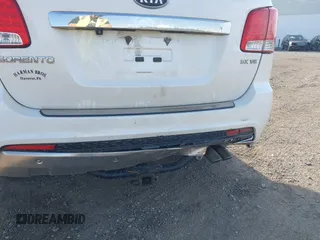 2011 Kia Sorento SX with VIN 5XYKWDA29BG121492, listed as a IAAI auction lot 42144446 with 203,556 mi miles and . Bid and sale history available at DreamBid. Image 6.