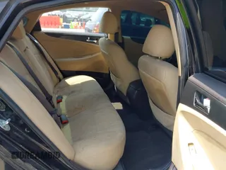 2013 Hyundai Sonata GLS z VIN 5NPEB4AC9DH531707, wystawiony jako IAAI lot #42483354 z przebiegiem 226 978 mil mil oraz . Historia ofert i sprzedaży dostępna na DreamBid. Obrazek 8.
