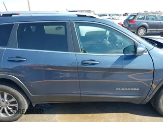 2019 Jeep Cherokee Latitude Plus with VIN 1C4PJLLX9KD469704, listed as a IAAI auction lot 42257879 with 90,917 mi miles and . Bid and sale history available at DreamBid. Image 13.