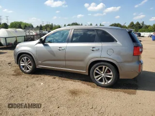 2014 Kia Sorento SX Limited z VIN 5XYKWDA77EG542661, wystawiony jako Copart lot #56428575 z przebiegiem 141 416 mil mil oraz Szkoda całkowita • Salvage title. Historia ofert i sprzedaży dostępna na DreamBid. Obrazek 2.