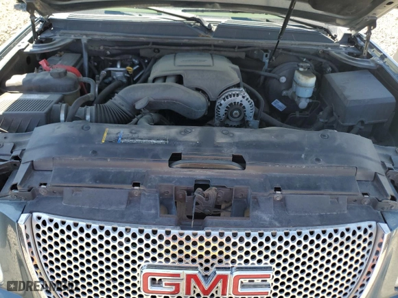 2007 GMC Yukon Denali with VIN 1GKFK63807J314796, listed as a Copart auction lot 67890393 with 204,190 mi miles and Salvage Title. Bid and sale history available at carsss.com. Image 10.