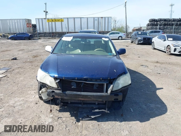 2005 Toyota Avalon XL with VIN 4T1BK36B55U054645, listed as a IAAI auction lot 42069828 with 184,789 mi miles and . Bid and sale history available at carsss.com. Image 6.