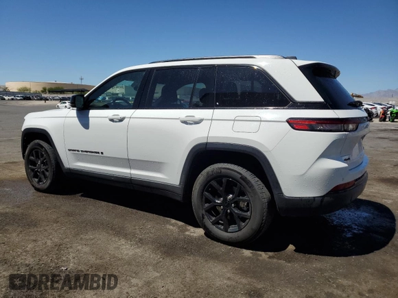 2024 Jeep Grand Cherokee Altitude with VIN 1C4RJHAGXRC142169, listed as a Copart auction lot 58190075 with 42,755 mi miles and Clean title. Bid and sale history available at DreamBid. Image 2.