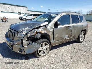 2007 Jeep Compass Sport with VIN 1J8FF47W07D211978, listed as a Copart auction lot 54233665 with 102,397 mi miles and Salvage Title. Bid and sale history available at carsss.com. Image 1.