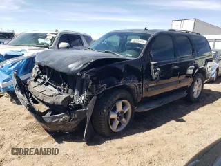 2008 Chevrolet Tahoe 2LT z VIN 1GNFC13058R135010, wystawiony jako Copart lot #46904945 z przebiegiem 148 078 mil mil oraz Szkoda całkowita • Salvage title. Historia ofert i sprzedaży dostępna na DreamBid. Obrazek 1.