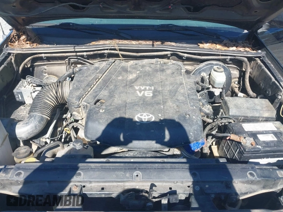 2007 Toyota Tacoma PreRunner z VIN 5TETU62N47Z425048, wystawiony jako IAAI lot #41592137 z przebiegiem 246 023 mil mil oraz . Historia ofert i sprzedaży dostępna na DreamBid. Obrazek 10.