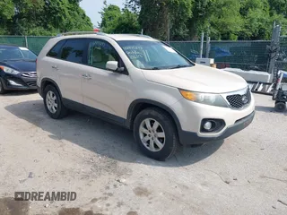 2011 Kia Sorento LX with VIN 5XYKT3A10BG071883, listed as a IAAI auction lot 42475293 with 194,755 mi miles and . Bid and sale history available at DreamBid. Image 1.