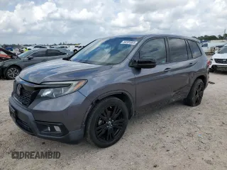 2020 Honda Passport Sport z VIN 5FNYF7H28LB000298, wystawiony jako Copart lot #54191955 z przebiegiem 84 533 mil mil oraz Szkoda całkowita • Salvage title. Historia ofert i sprzedaży dostępna na DreamBid. Obrazek 1.