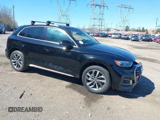 2021 Audi Q5 Premium Plus with VIN WA1BAAFY0M2018978, listed as a IAAI auction lot 41827330 with 72,730 mi miles. Bid and sale history available at carsss.com. Image 1.