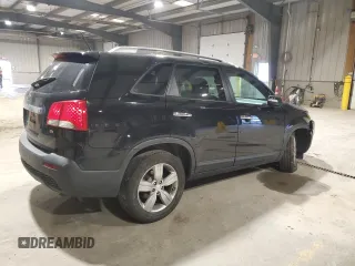 2013 Kia Sorento EX с VIN 5XYKU3A66DG386604, выставлен на аукционе Copart как лот 53357485 с пробегом 131 509 миль миль и Списание • Salvage title. История ставок и продаж доступна на DreamBid. Изображение 3.