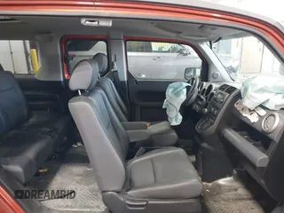 2004 Honda Element EX with VIN 5J6YH28554L032285, listed as a IAAI auction lot 42563437 with 165,036 mi miles and . Bid and sale history available at DreamBid. Image 8.