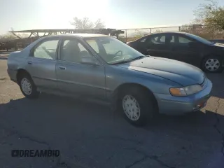 1995 Honda Accord LX with VIN 1HGCD5631SA009224, listed as a Copart auction lot 74694354 with 235,600 mi miles and Clean Title. Bid and sale history available at DreamBid. Image 4.