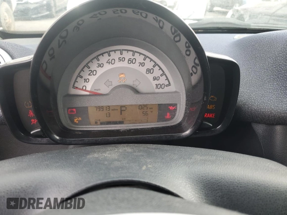 2015 Smart fortwo Passion z VIN WMEEJ3BA5FK812094, wystawiony jako Copart lot #48247405 z przebiegiem 79 913 mil mil oraz Szkody całkowita. Historia ofert i sprzedaży dostępna na DreamBid. Obrazek 9.