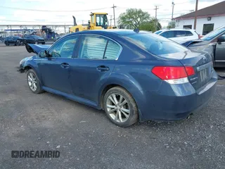 2014 Subaru Legacy Premium z VIN 4S3BMBC66E3027489, wystawiony jako IAAI lot #42210066 z przebiegiem 119 276 mil mil oraz . Historia ofert i sprzedaży dostępna na DreamBid. Obrazek 3.