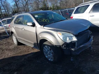 2011 Chevrolet Equinox LT w/2LT with VIN 2CNALPEC9B6402466, listed as a IAAI auction lot 41837992 with 999,999 mi miles. Bid and sale history available at carsss.com. Image 1.