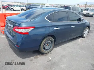 2015 Nissan Sentra SV z VIN 3N1AB7AP3FL664696, wystawiony jako IAAI lot #42413860 z przebiegiem 98 141 mil mil oraz . Historia ofert i sprzedaży dostępna na DreamBid. Obrazek 4.