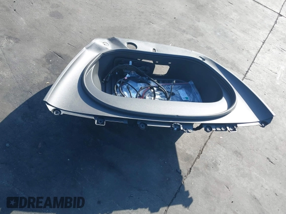 2025 Tesla Model 3 Long Range with VIN 5YJ3E1EA1SF884167, listed as a IAAI auction lot 41976320 with 3,146 mi miles and . Bid and sale history available at DreamBid. Image 11.