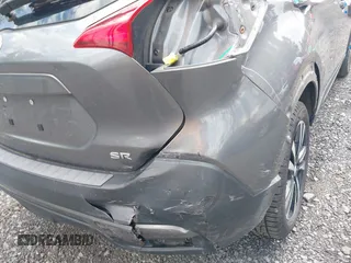 2019 Nissan Kicks SR with VIN 3N1CP5CU9KL503622, listed as a IAAI auction lot 42045362 with 69,000 mi miles. Bid and sale history available at carsss.com. Image 6.