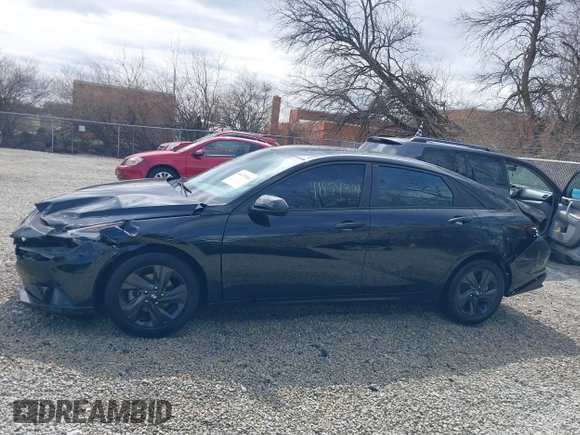 2022 Hyundai Elantra SEL with VIN KMHLM4AGXNU272717, listed as a IAAI auction lot 41879304 with 55,680 mi miles and . Bid and sale history available at DreamBid. Image 14.