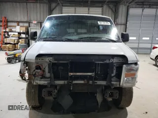 2008 Ford Econoline Passenger XL with VIN 1FBSS31L88DB04015, listed as a Copart auction lot 89138785 with 260,892 mi miles and Salvage Title. Bid and sale history available at DreamBid. Image 5.