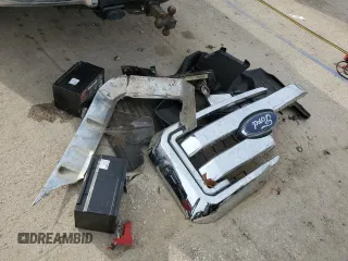 2013 Ford F-250 XL с VIN 1FT7W2BT2DEA59477, выставлен на аукционе Copart как лот 79543074 с пробегом Не указан миль и На запчасти • Non repairable. История ставок и продаж доступна на DreamBid. Изображение 12.