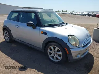 2007 MINI Hardtop с VIN WMWMF33547TL77235, выставлен на аукционе IAAI как лот 42547245 с пробегом 144 179 миль миль и . История ставок и продаж доступна на DreamBid. Изображение 1.