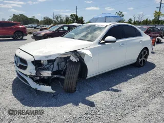 2024 Mercedes-Benz C 300 z VIN W1KAF4GB8RR222009, wystawiony jako Copart lot #54922555 z przebiegiem 5561 mil mil oraz Szkody całkowita. Historia ofert i sprzedaży dostępna na DreamBid. Obrazek 1.