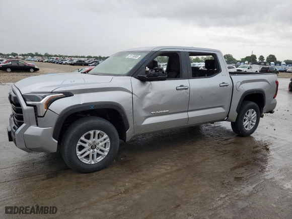 2025 Toyota Tundra 4WD SR with VIN 5TFLA5DB5SX253960, listed as a Copart auction lot 51178305 with 8,916 mi miles and Salvage Title. Bid and sale history available at carsss.com. Image 1.