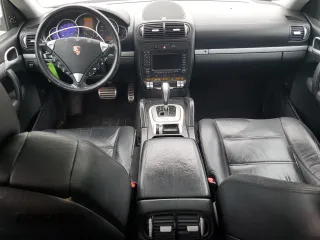 2006 Porsche Cayenne S with VIN WP1AB29P86LA67090, listed as a Copart auction lot 89271805 with 168,771 mi miles and Salvage Title. Bid and sale history available at carsss.com. Image 8.