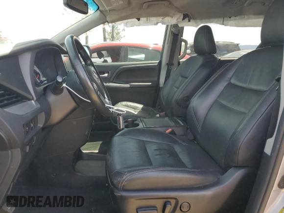 2017 Toyota Sienna SE with VIN 5TDXZ3DC1HS779282, listed as a Copart auction lot 54265745 with 44,395 mi miles and Salvage title. Bid and sale history available at DreamBid. Image 7.