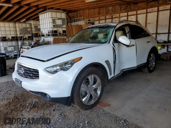 2010 Infiniti FX z VIN JN8AS1MU7AM800312, wystawiony jako Copart lot #46866455 z przebiegiem 181 761 mil mil oraz Szkoda całkowita • Salvage title. Historia ofert i sprzedaży dostępna na DreamBid. Obrazek 1.