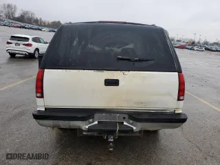 1998 Chevrolet Tahoe with VIN 1GNEK13R4WJ346191, listed as a Copart auction lot 86583514 with 2,650,816 mi miles and Salvage Title. Bid and sale history available at carsss.com. Image 6.