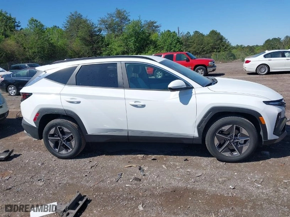 2025 Hyundai Tucson SEL with VIN 5NMJBCDEXSH530209, listed as a IAAI auction lot 42011524 with 2,143 mi miles. Bid and sale history available at carsss.com. Image 13.